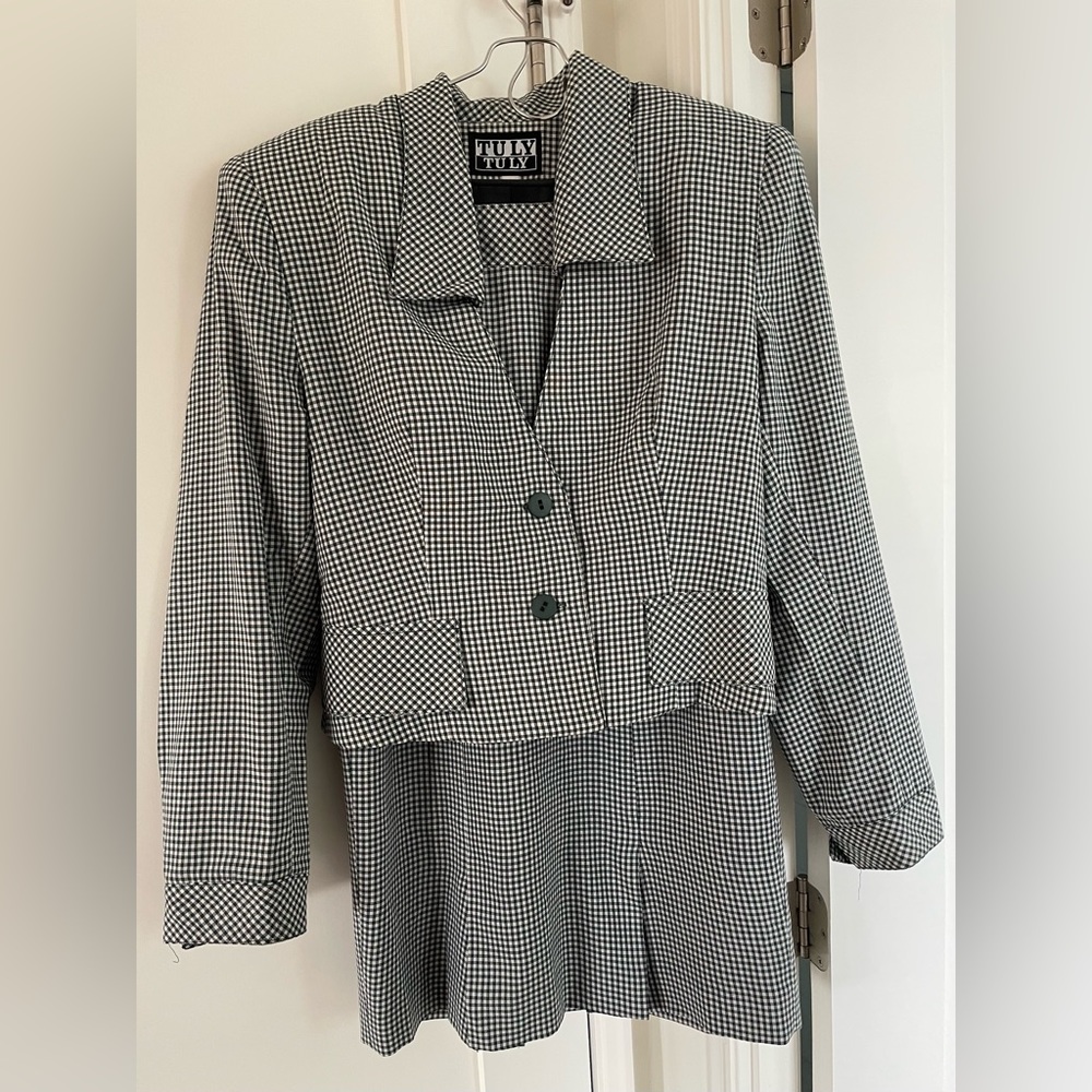 Tu Ly Long Sleeves Grey and White Checker Skirt Suit